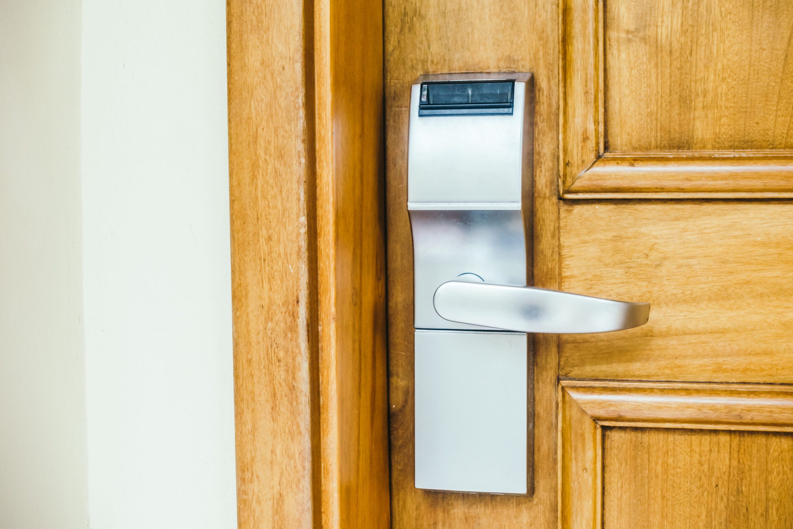 pros and cons of smart locks